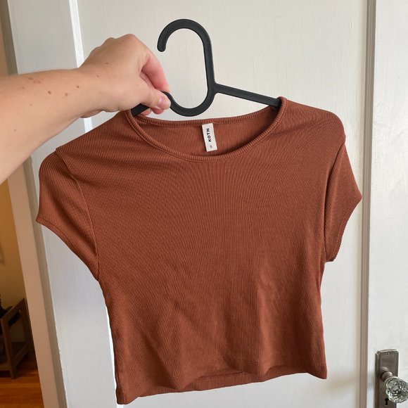 Kotn Cropped Orange/Brown shirt - Picture 2 of 3
